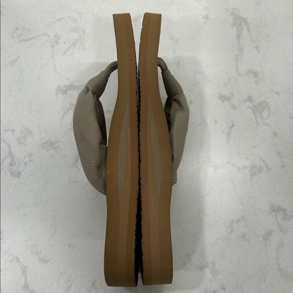 KuaiLu Flip Flops for Women with Arch Support Yoga Mat Comfortable Beach 8 NWT - Picture 11 of 16